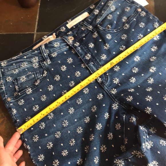 NWT Pilcro & the Letterpress embroidered jeans - Picture 6 of 6
